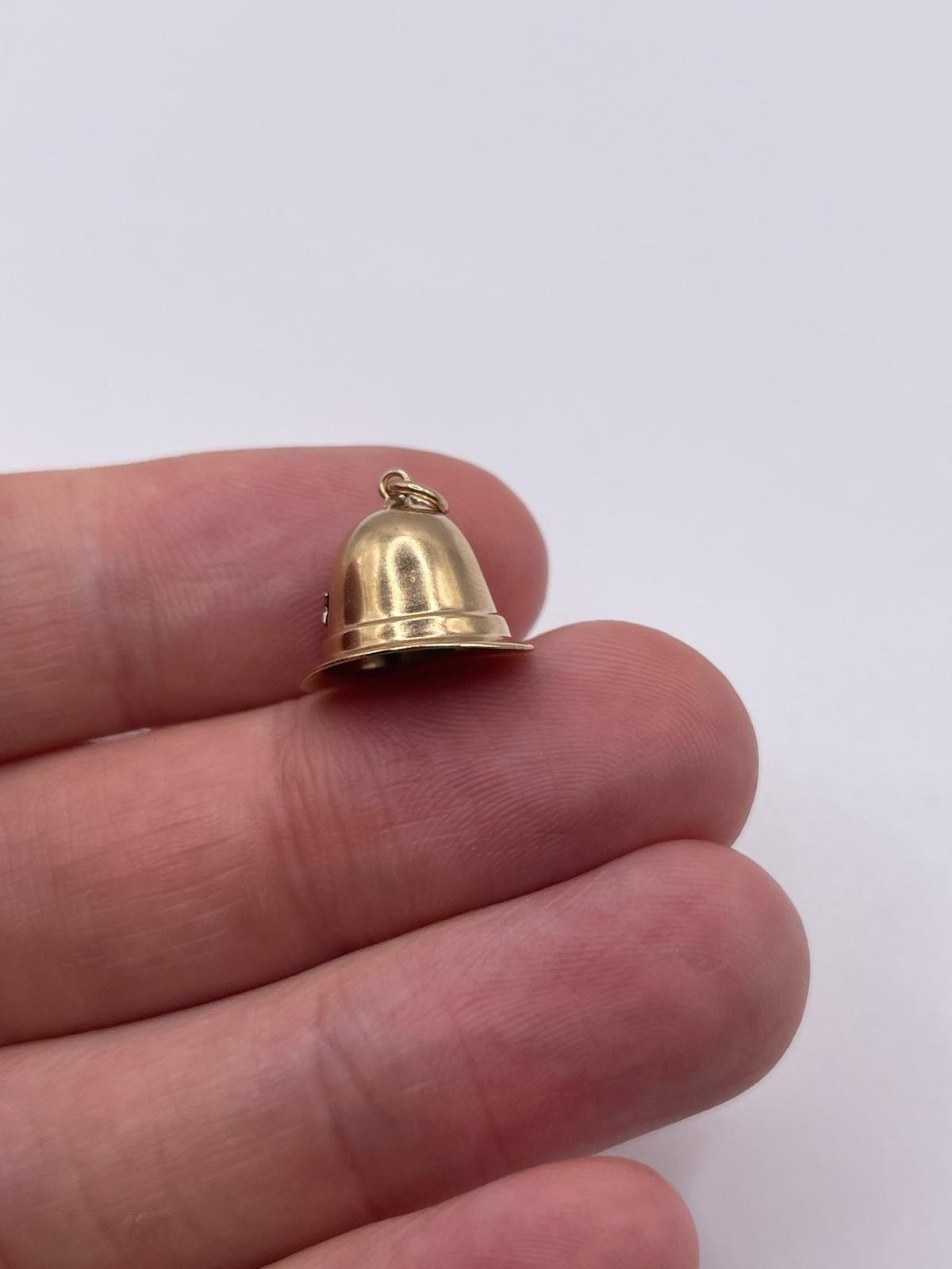 9ct gold police hat charm