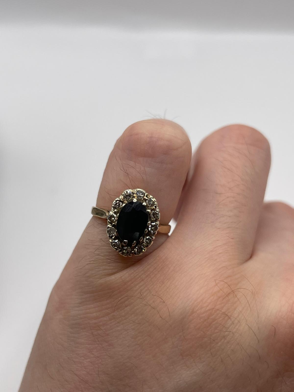 18ct gold sapphire and diamond ring