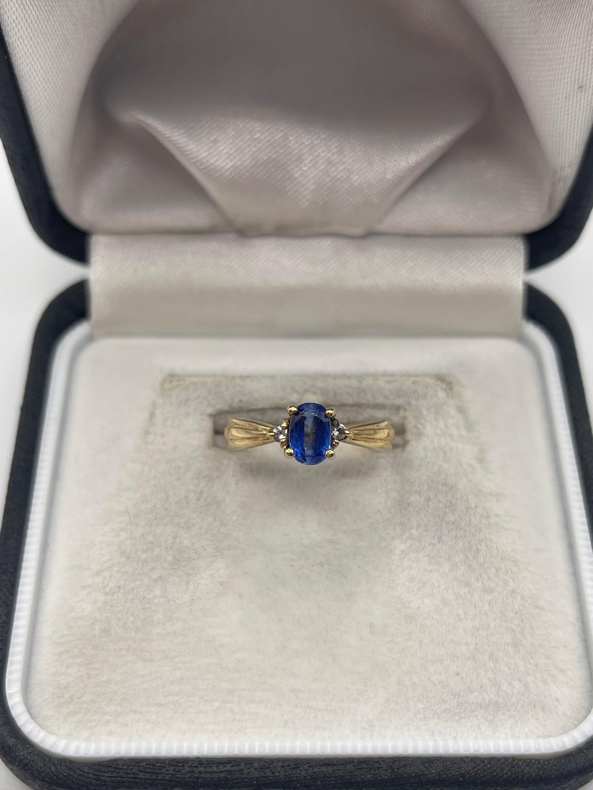 9ct gold Kyanite and zircon ring