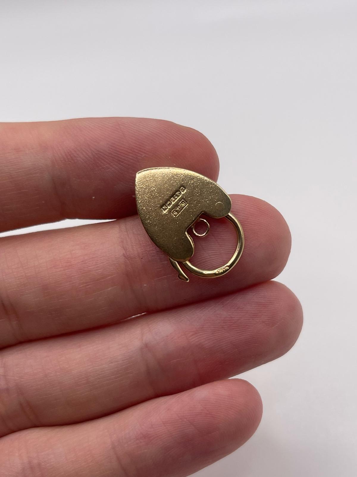 9ct gold padlock 93