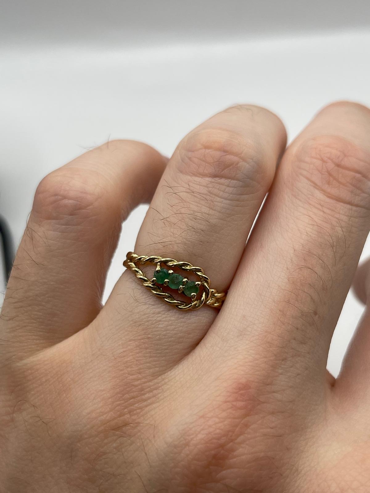 9ct gold emerald ring