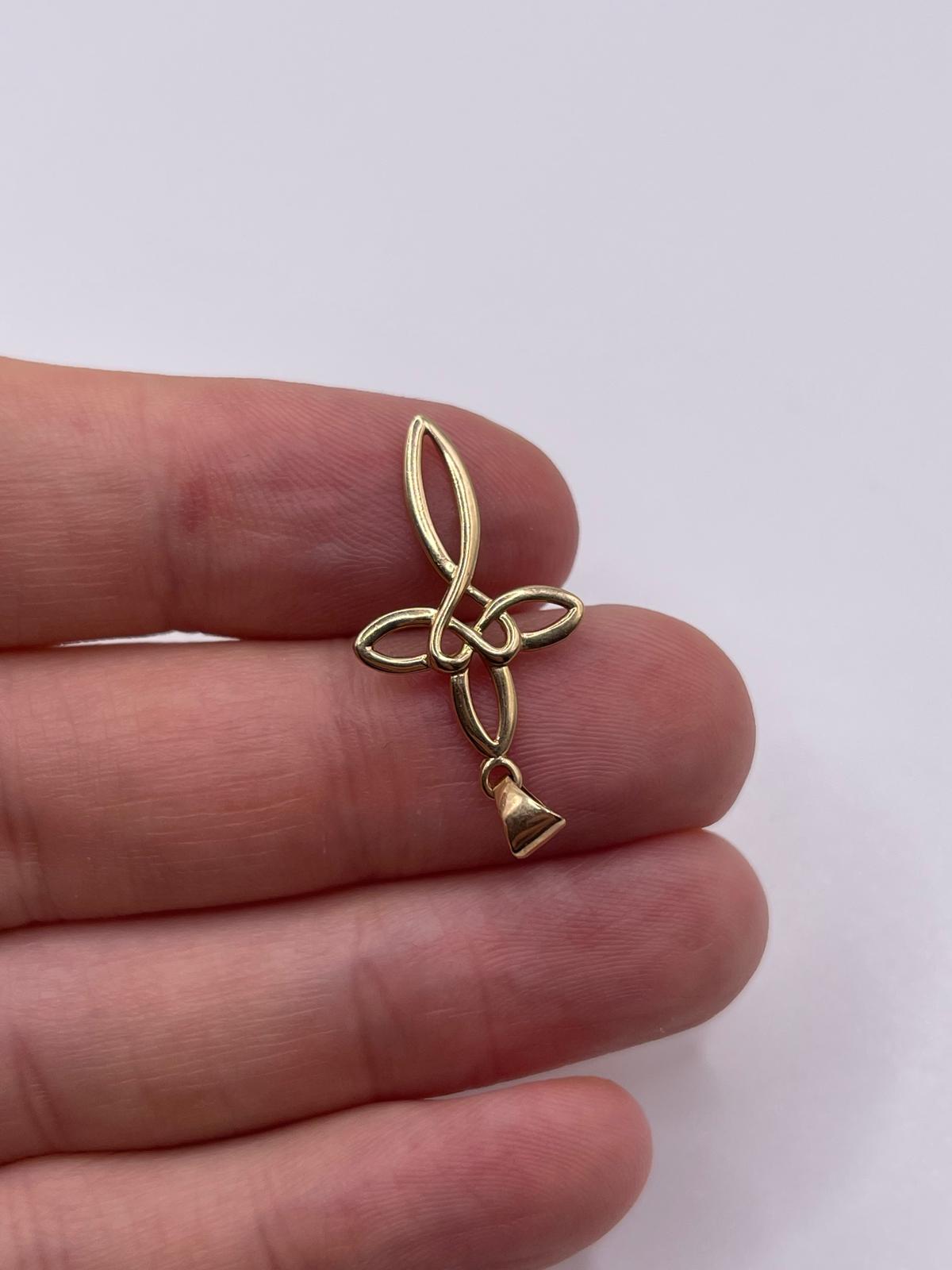 9ct gold celtic cross pendant