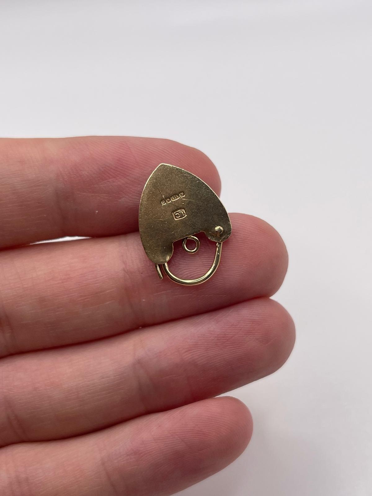 9ct gold padlock 94