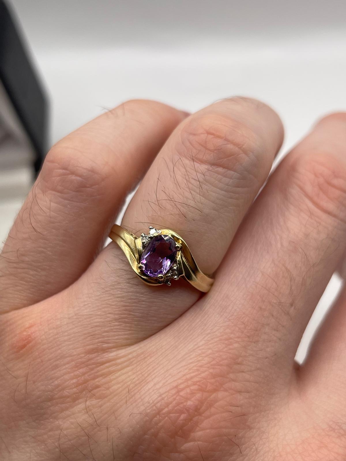 9ct gold amethyst and diamond ring