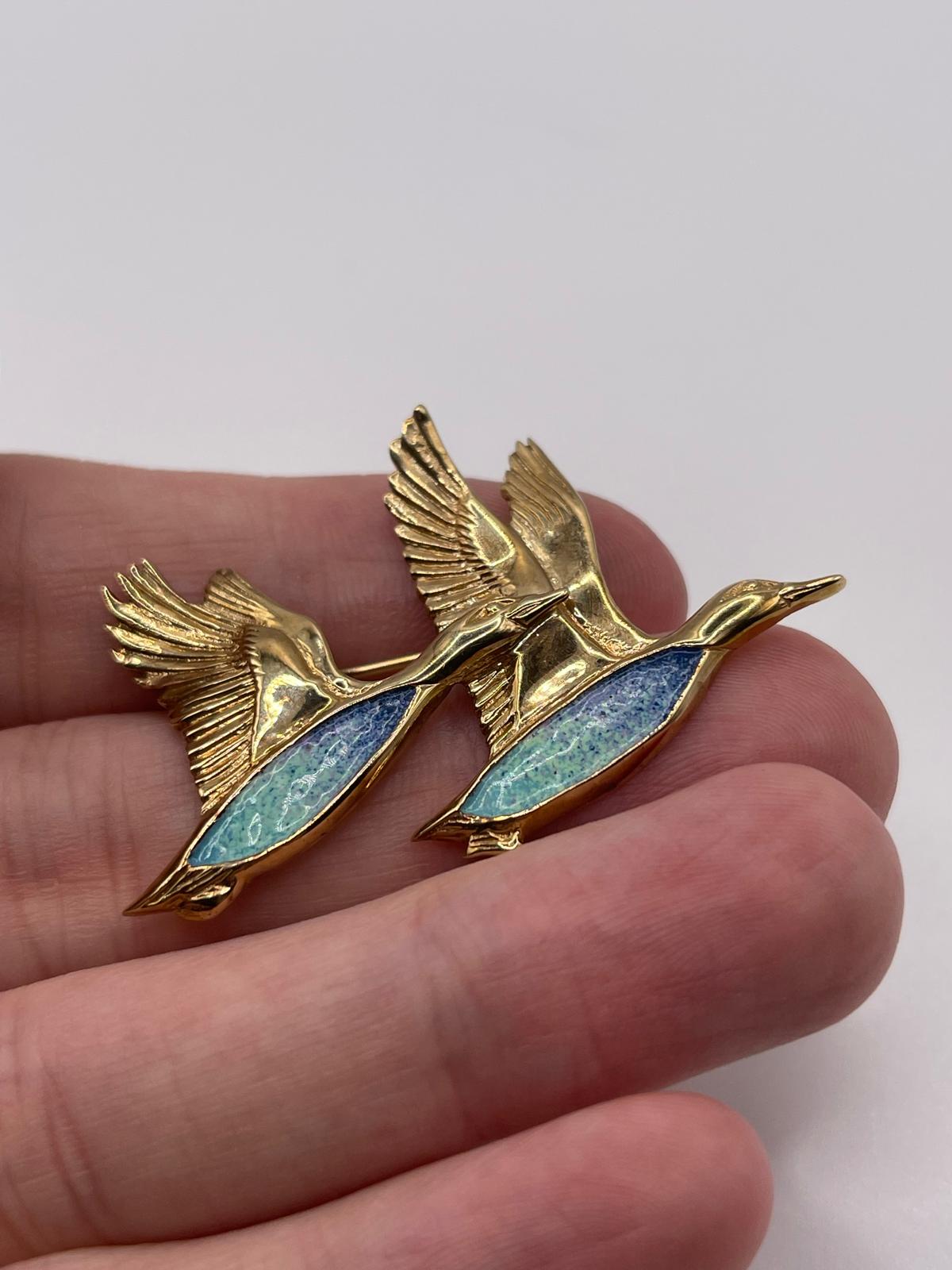 9ct gold enamelled bird brooch