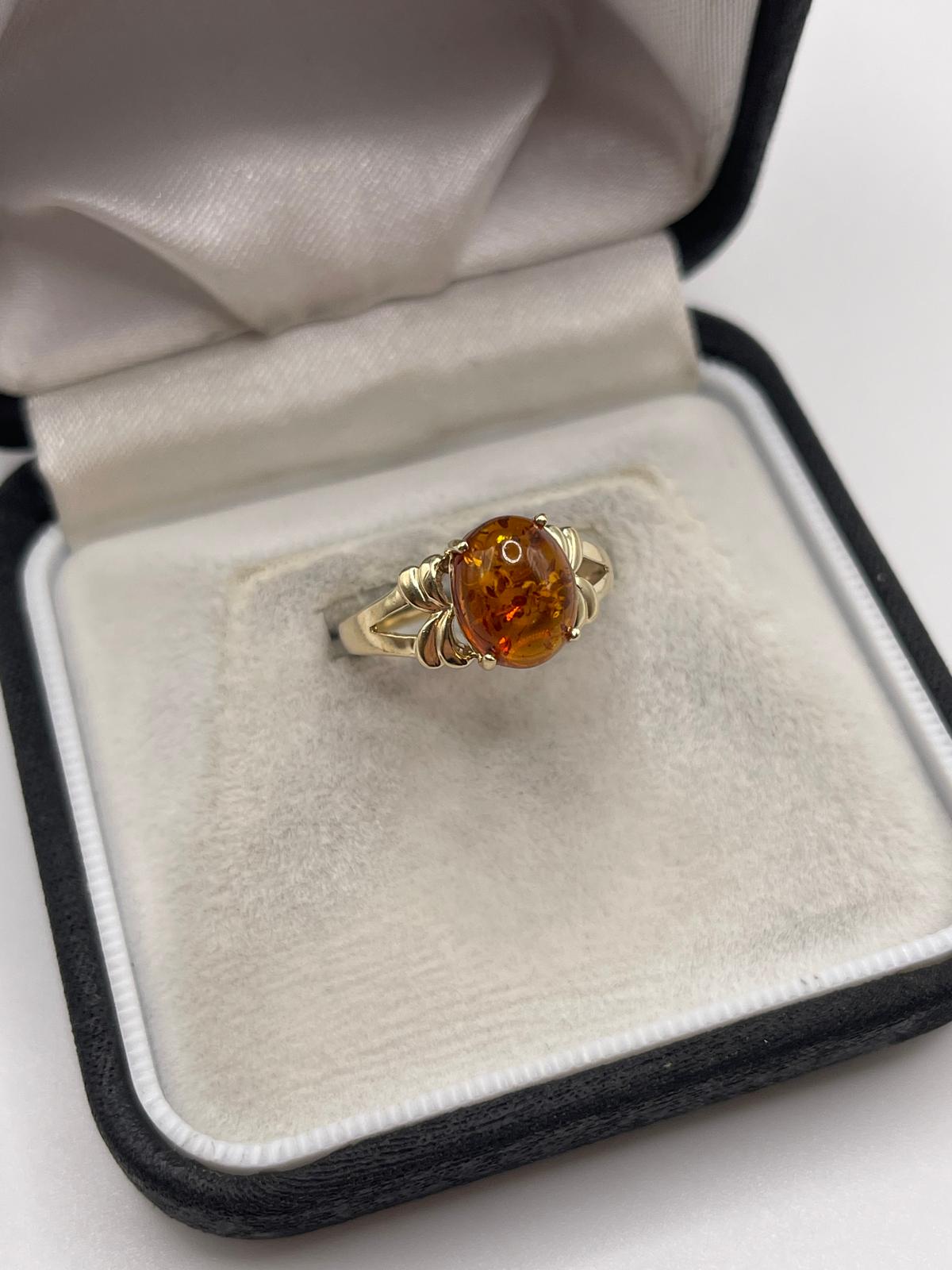 9ct gold amber ring