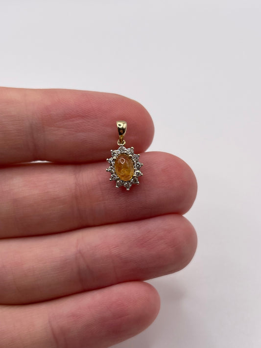 9ct gold cabochon citrine and diamond pendant