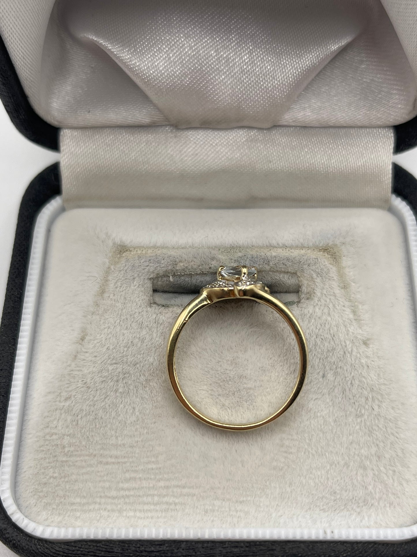9ct gold topaz and diamond ring