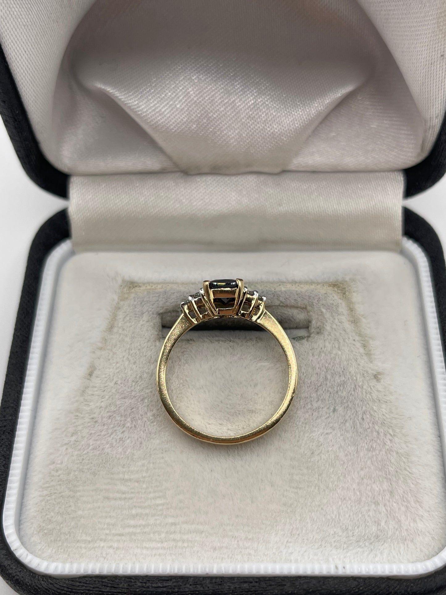 9ct gold sapphire and diamond ring