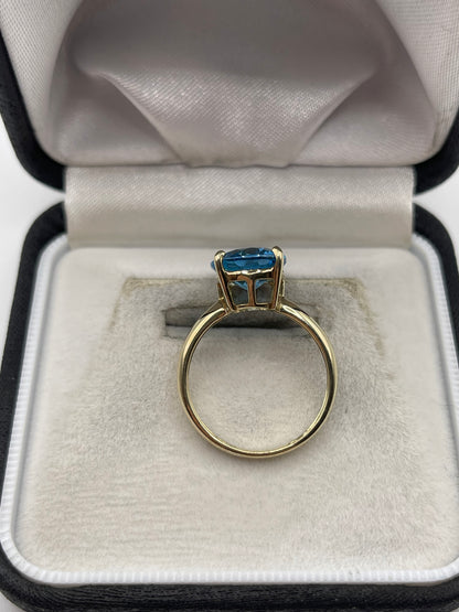 9ct gold blue topaz ring