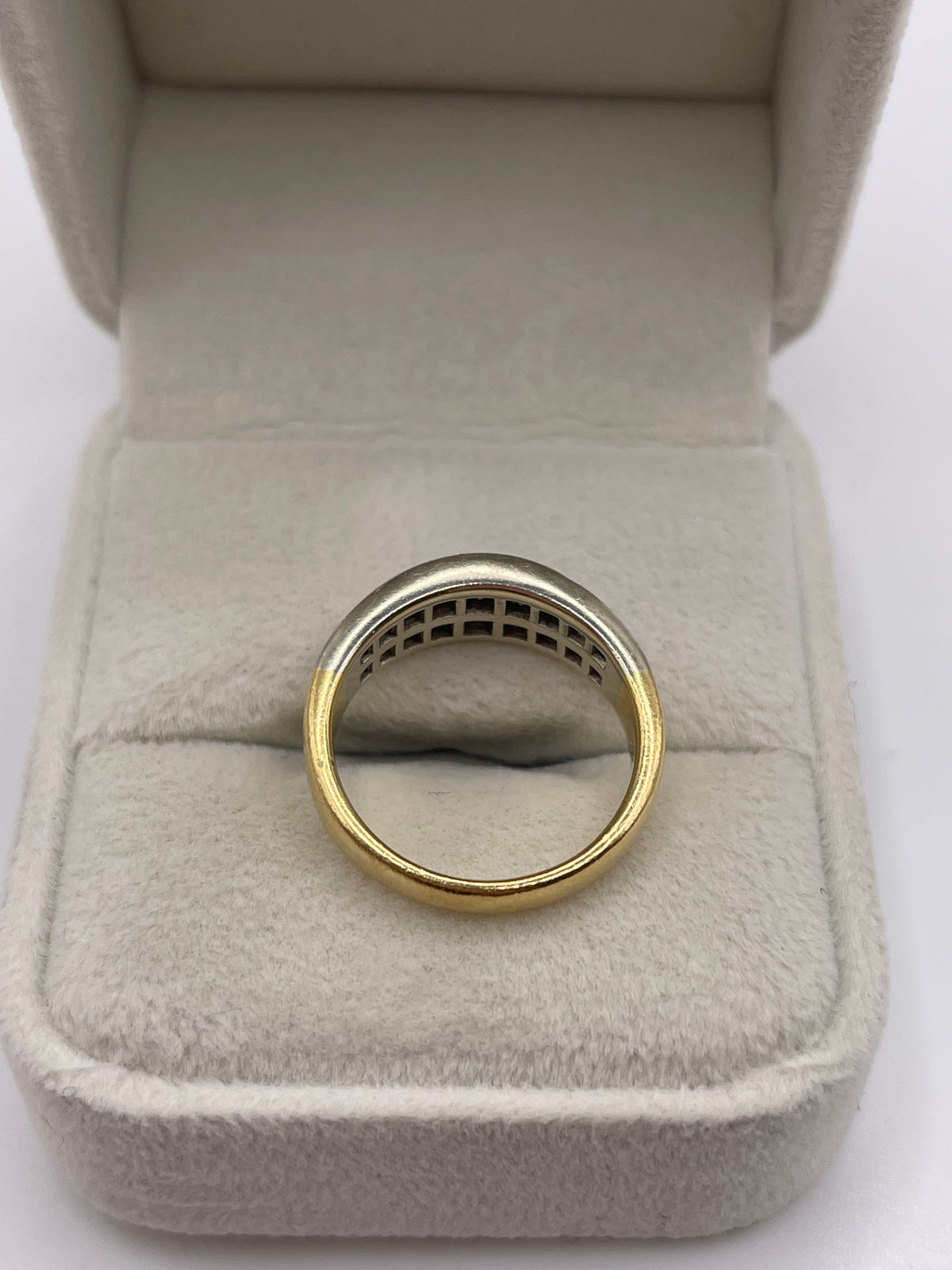 18ct gold 1.62ct diamond cluster ring