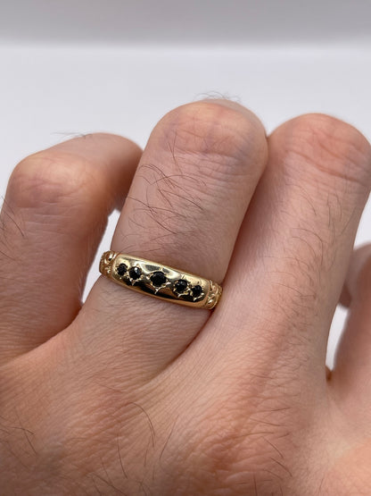 9ct gold sapphire gypsy ring
