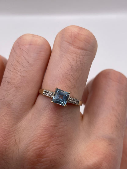 9ct gold aquamarine and diamond ring