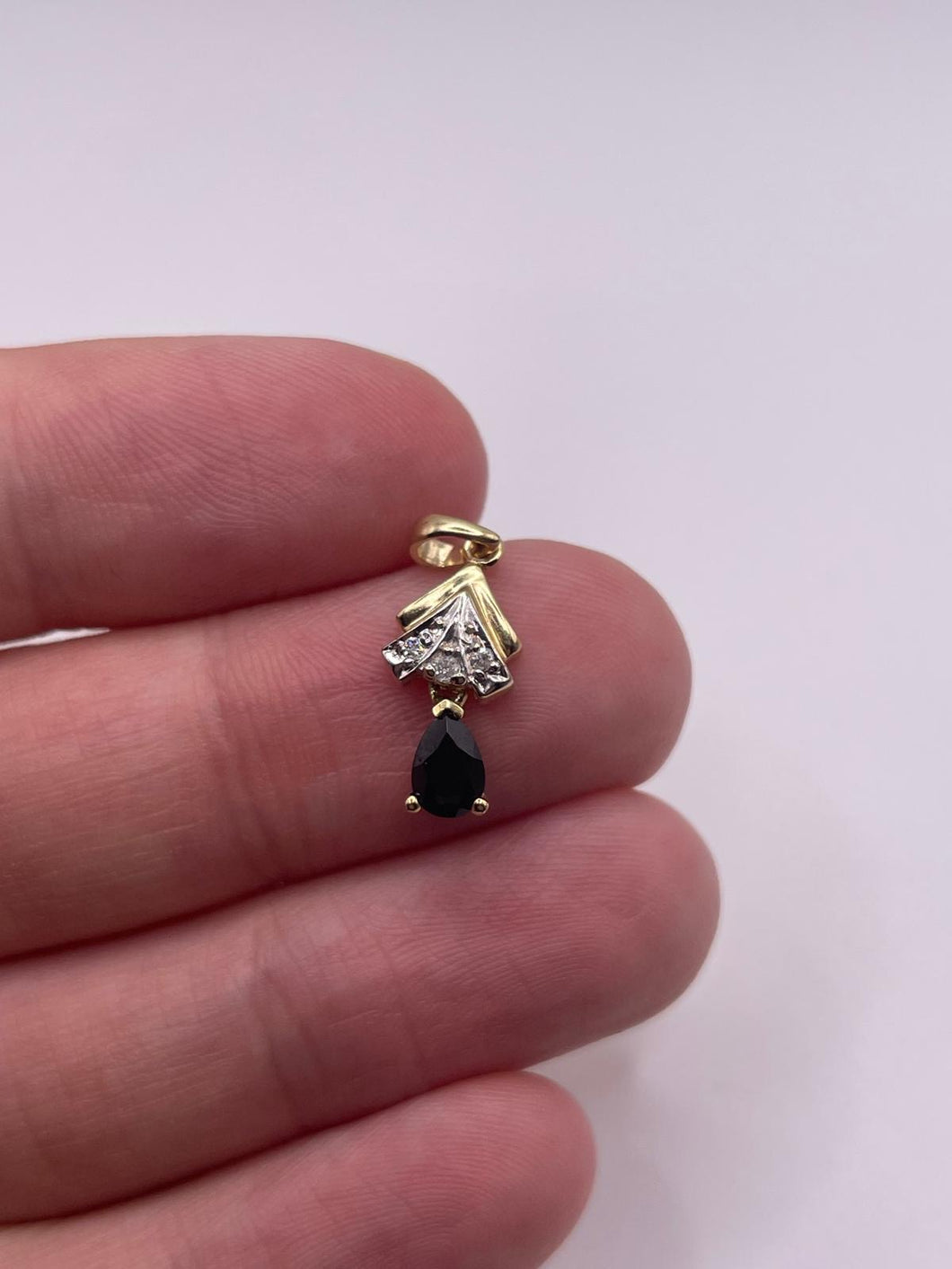 9ct gold sapphire and diamond pendant