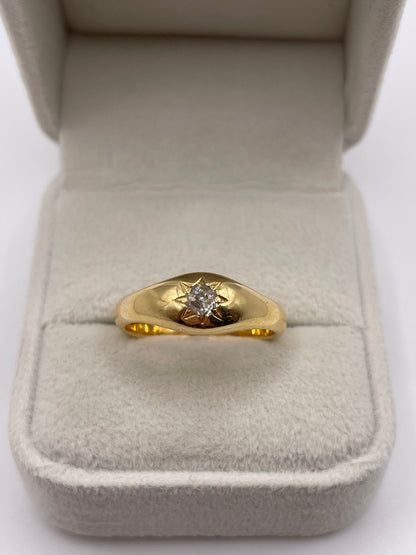 Antique 18ct gold diamond gypsy ring