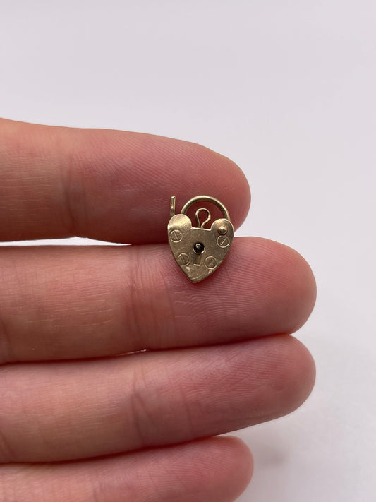 9ct gold padlock 22