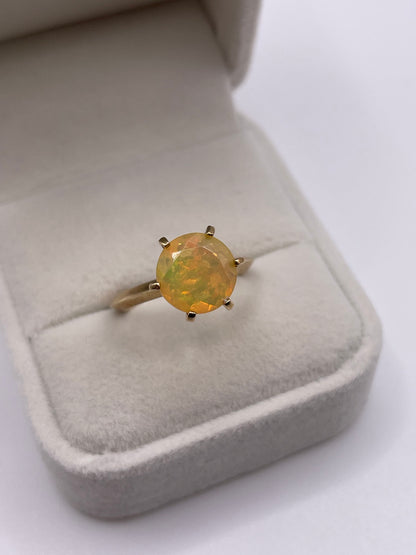 9ct gold opal ring
