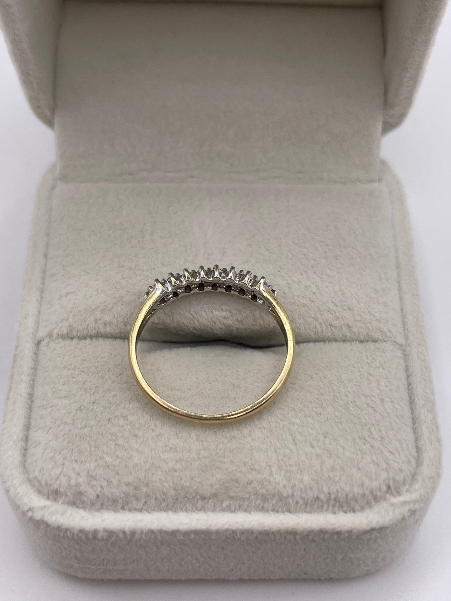 9ct gold diamond ring