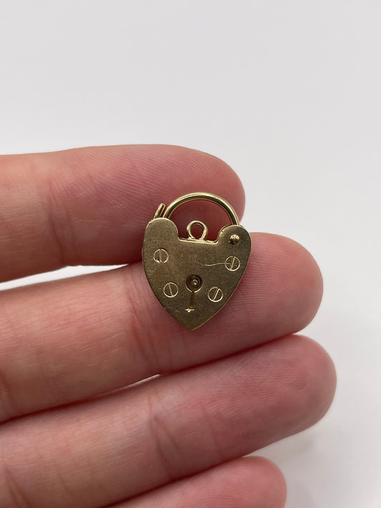 9ct gold padlock 35