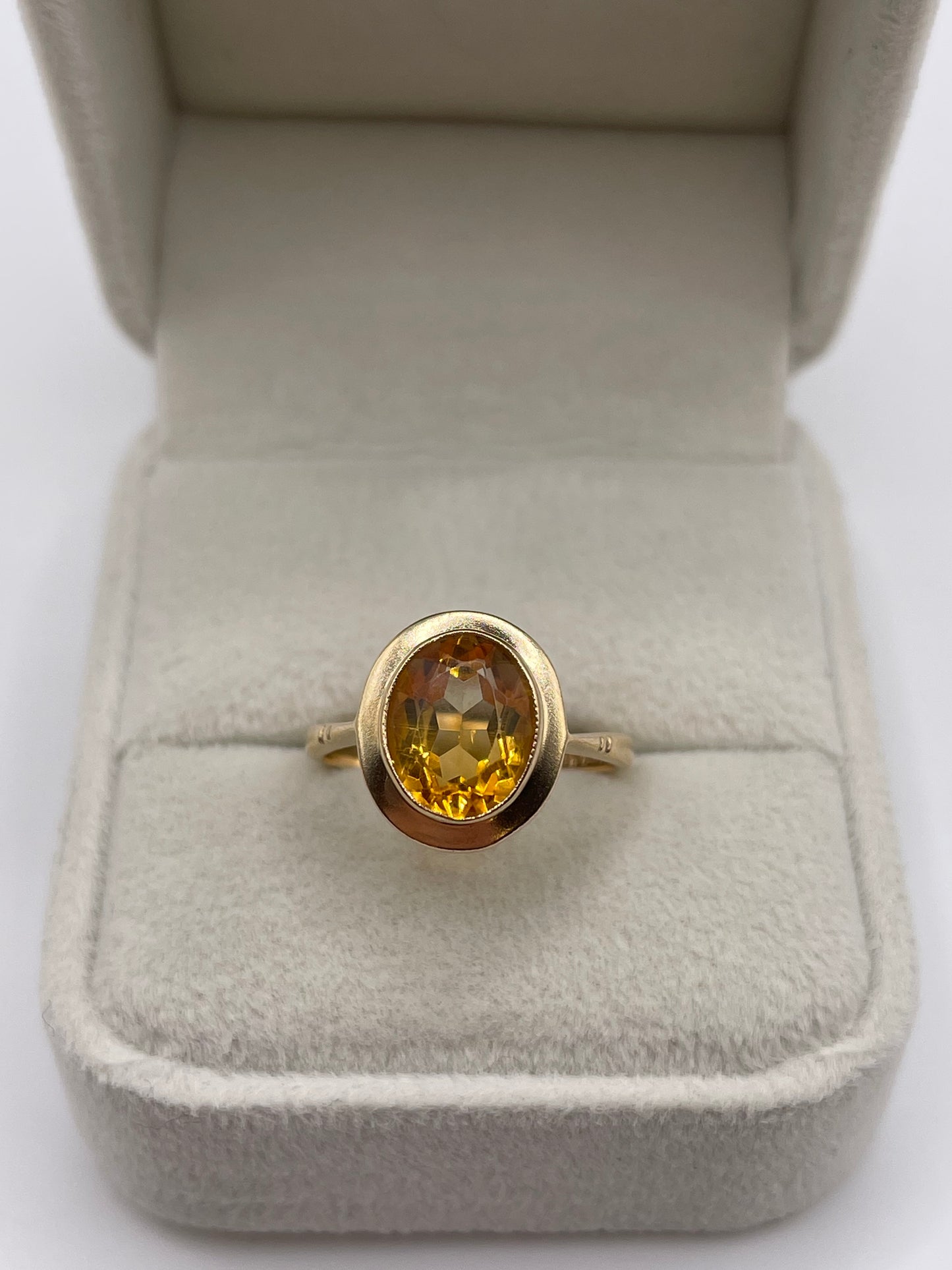 9ct gold citrine ring