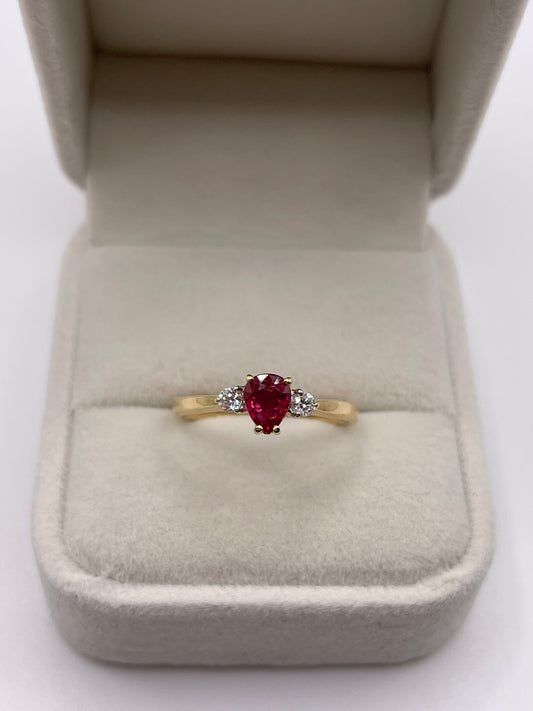 18ct gold ruby and diamond ring