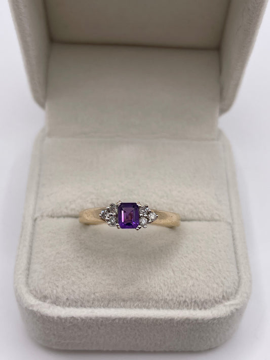 9ct gold amethyst and diamond ring