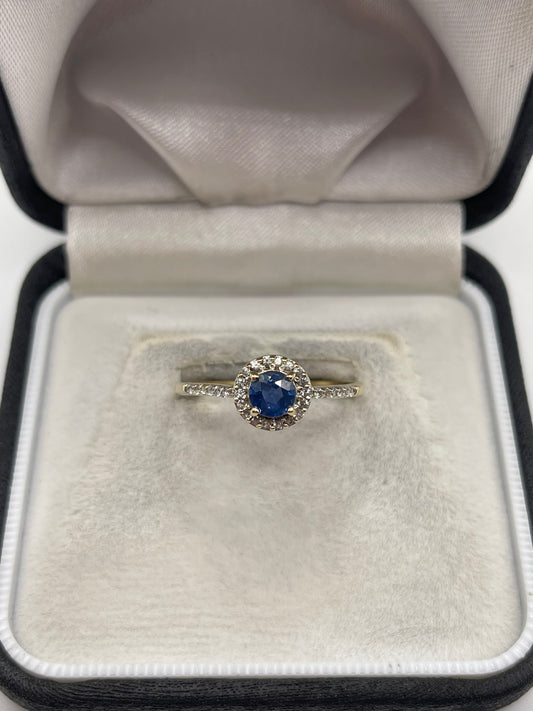 9ct gold sapphire and zircon ring
