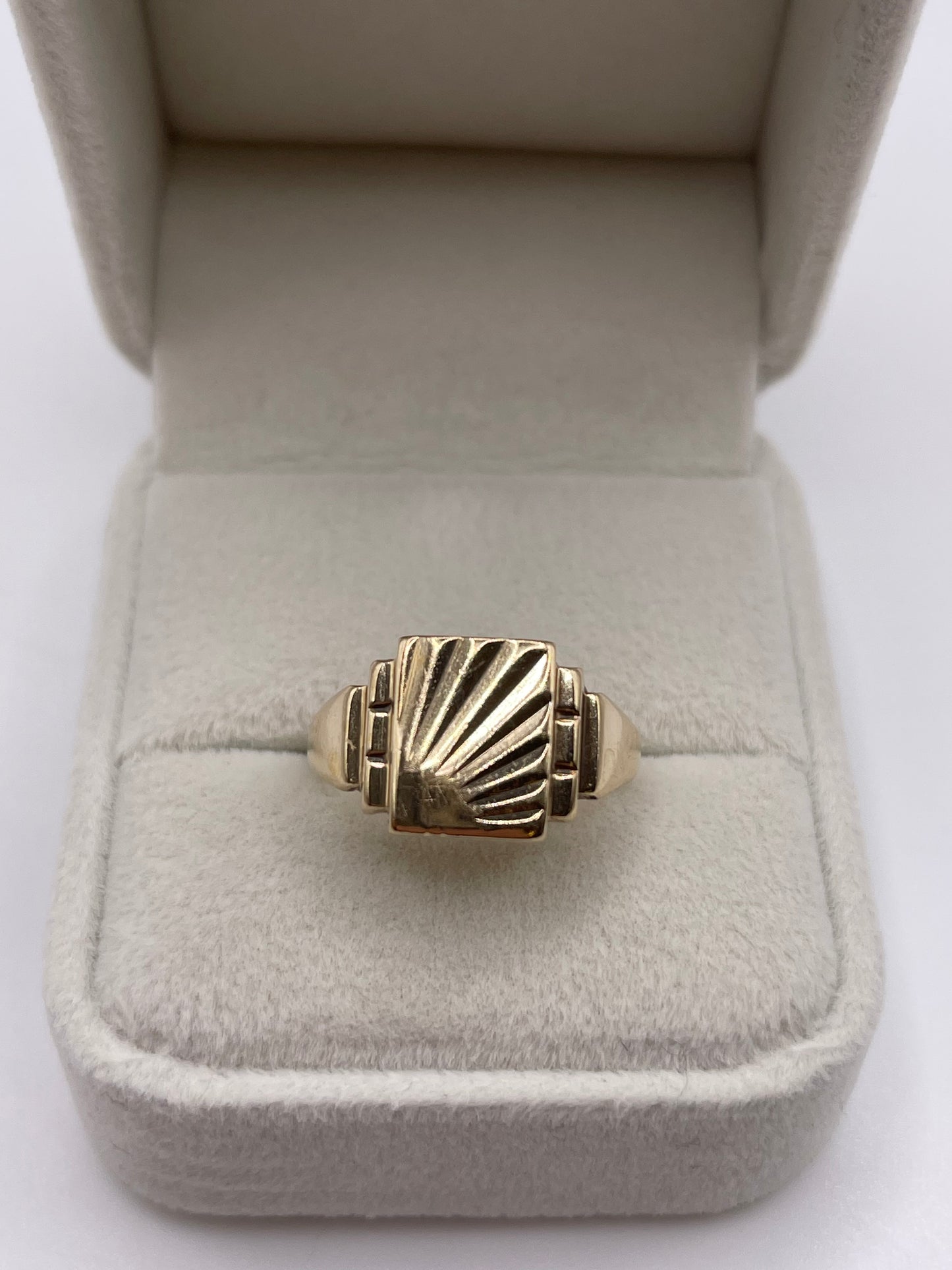 9ct gold signet ring