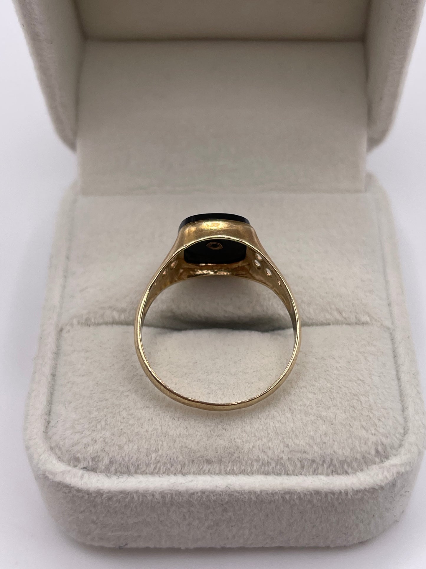 9ct gold onyx signet ring