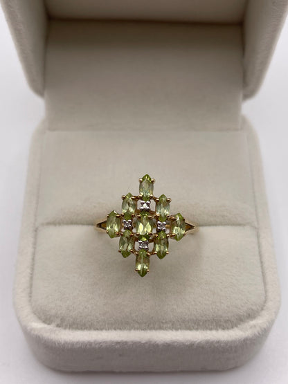 9ct gold peridot and diamond ring