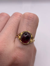 Load image into Gallery viewer, 15ct rose gold cabochon garnet ring
