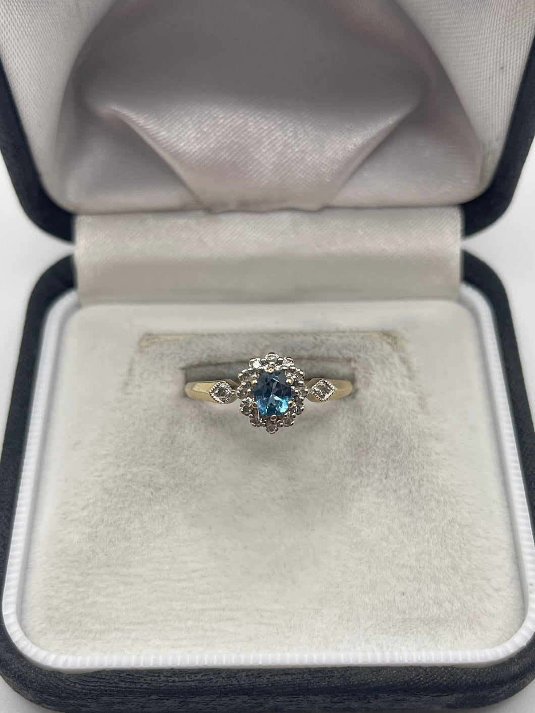 9ct gold topaz and diamond ring