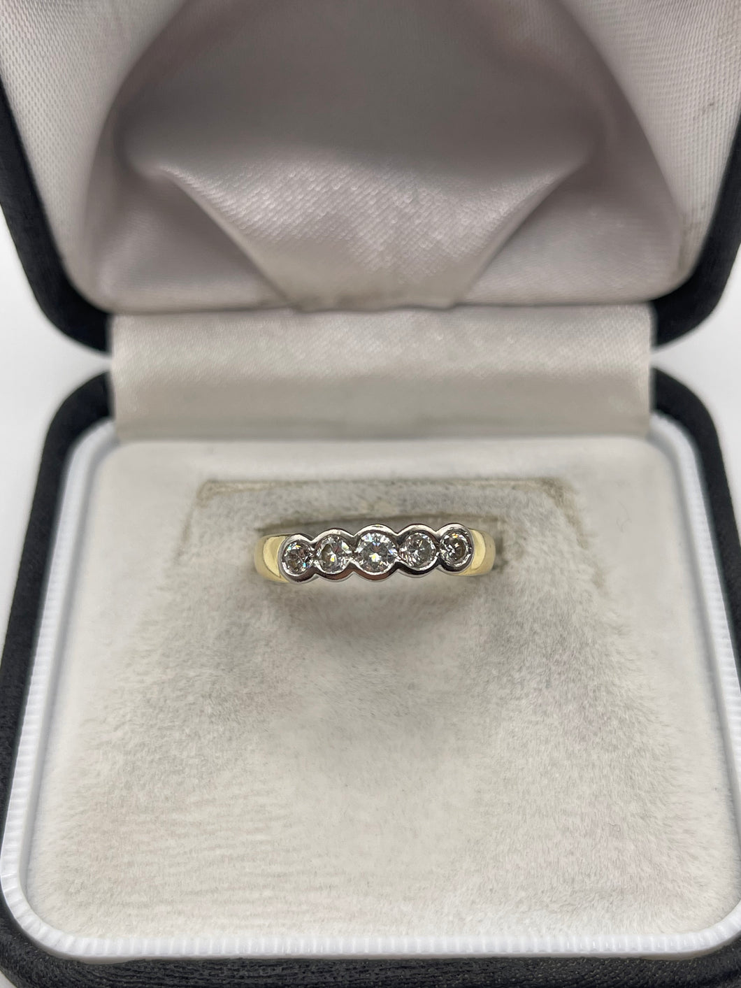 18ct gold 50 point diamond ring