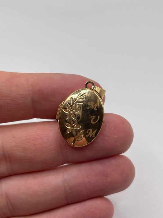 9ct gold locket