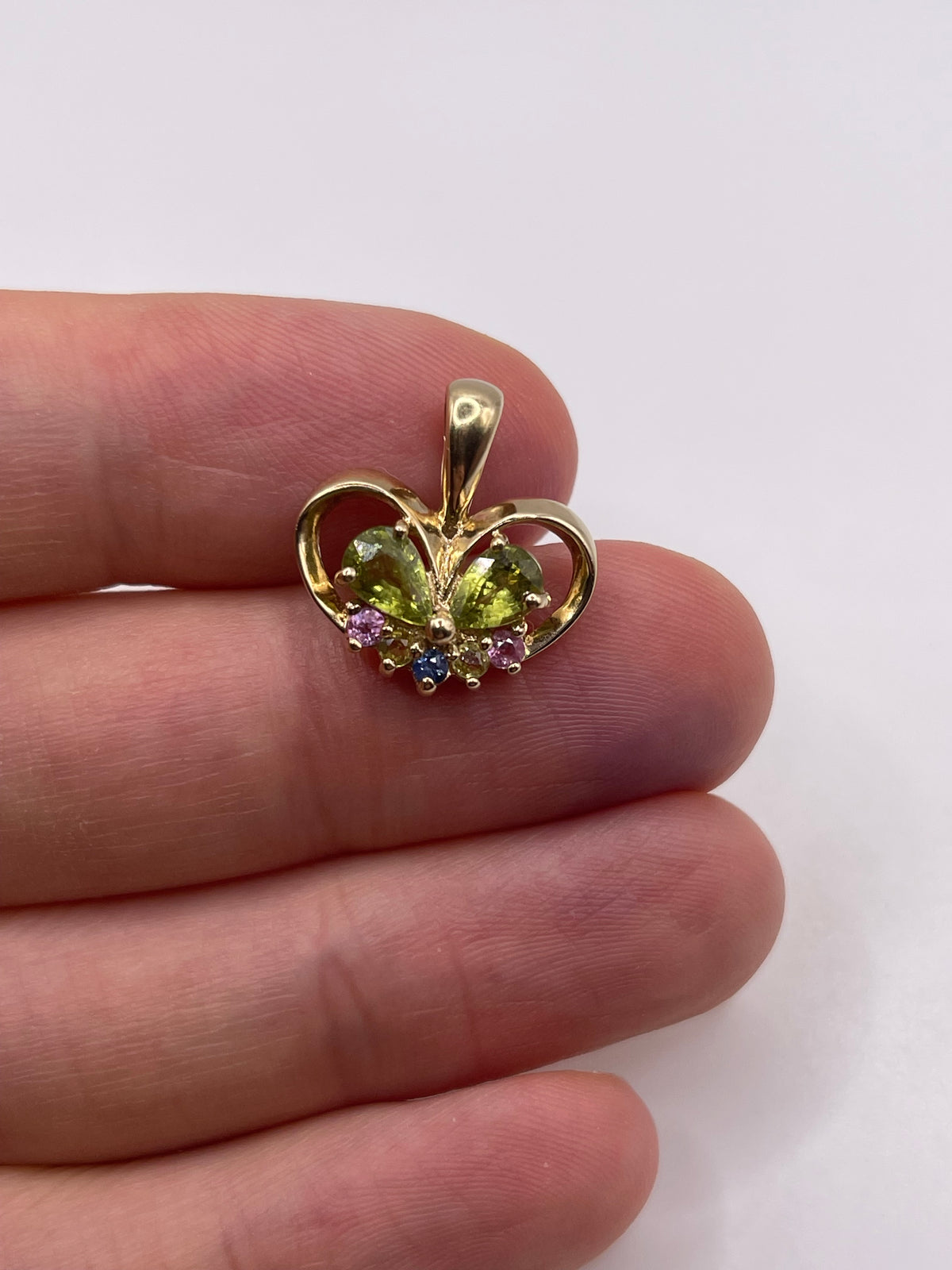 9ct gold sapphire cluster pendant
