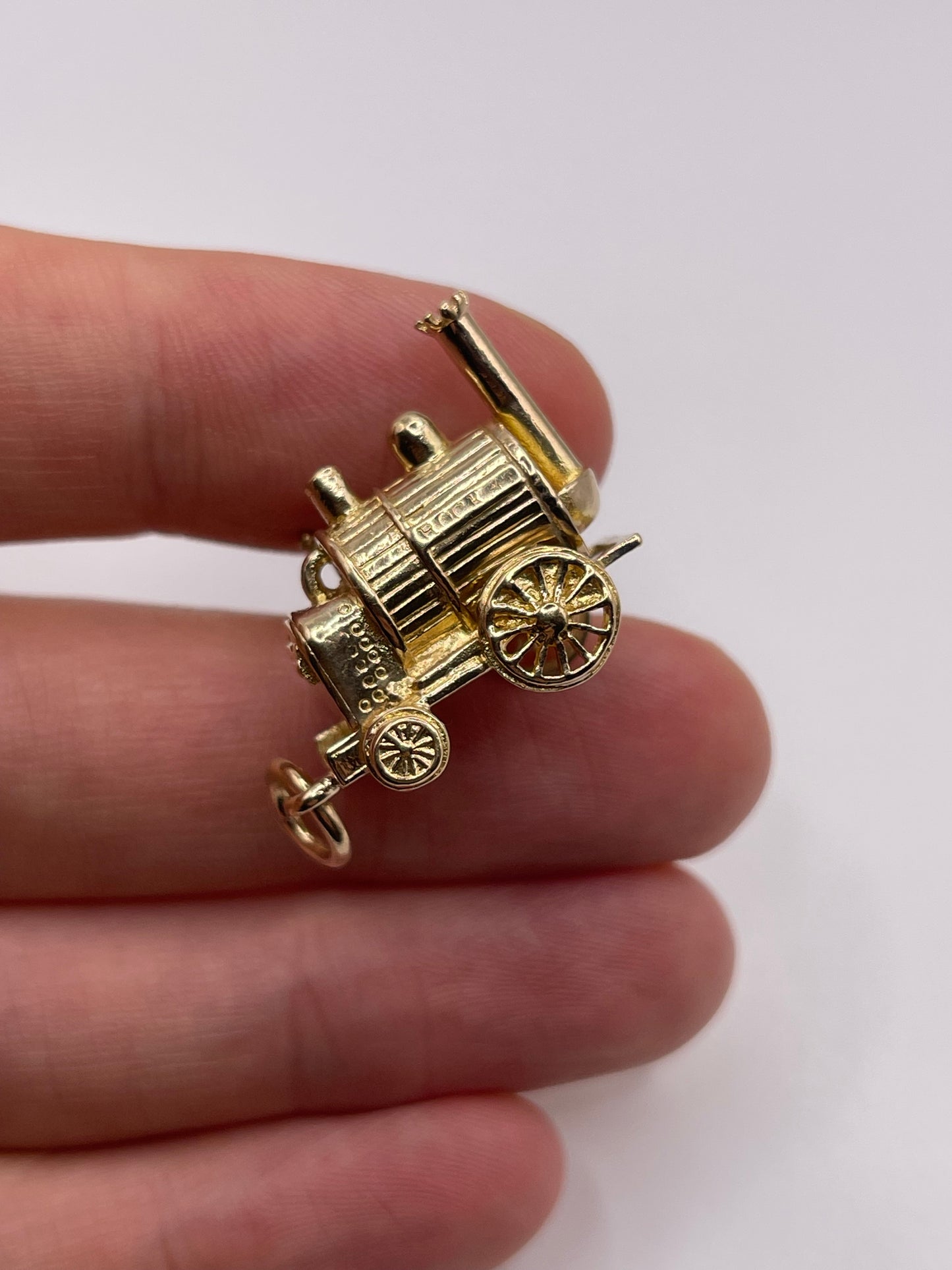 9ct gold train charm