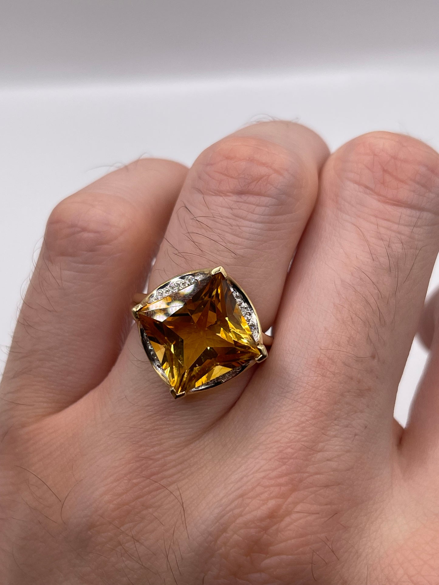 9ct gold citrine and diamond ring
