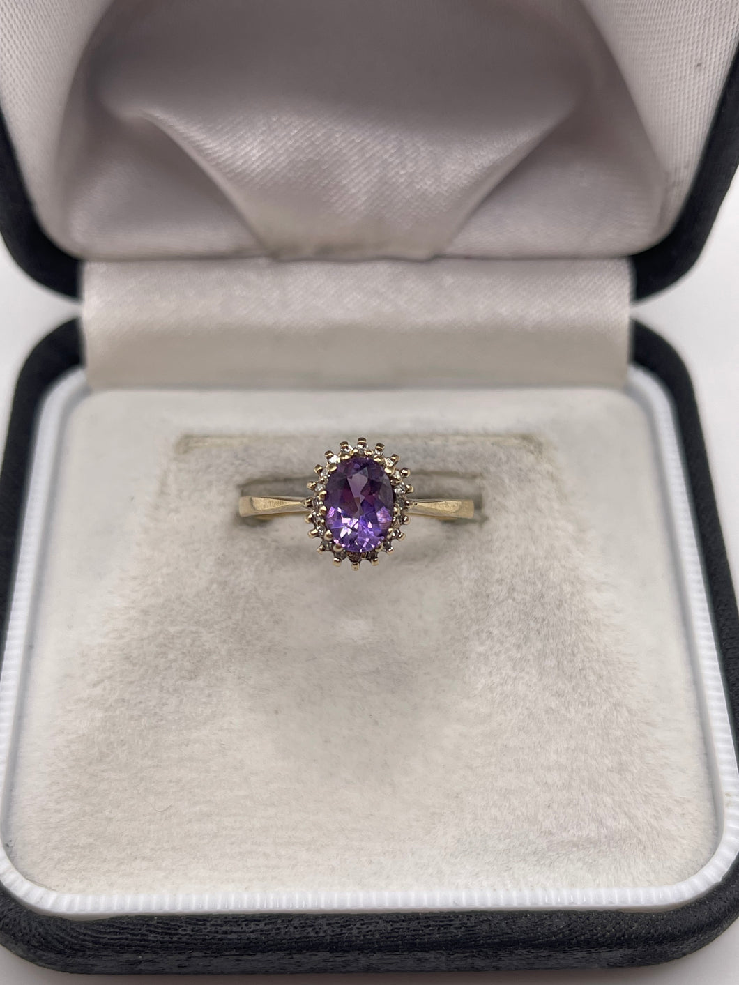 9ct gold amethyst and diamond ring