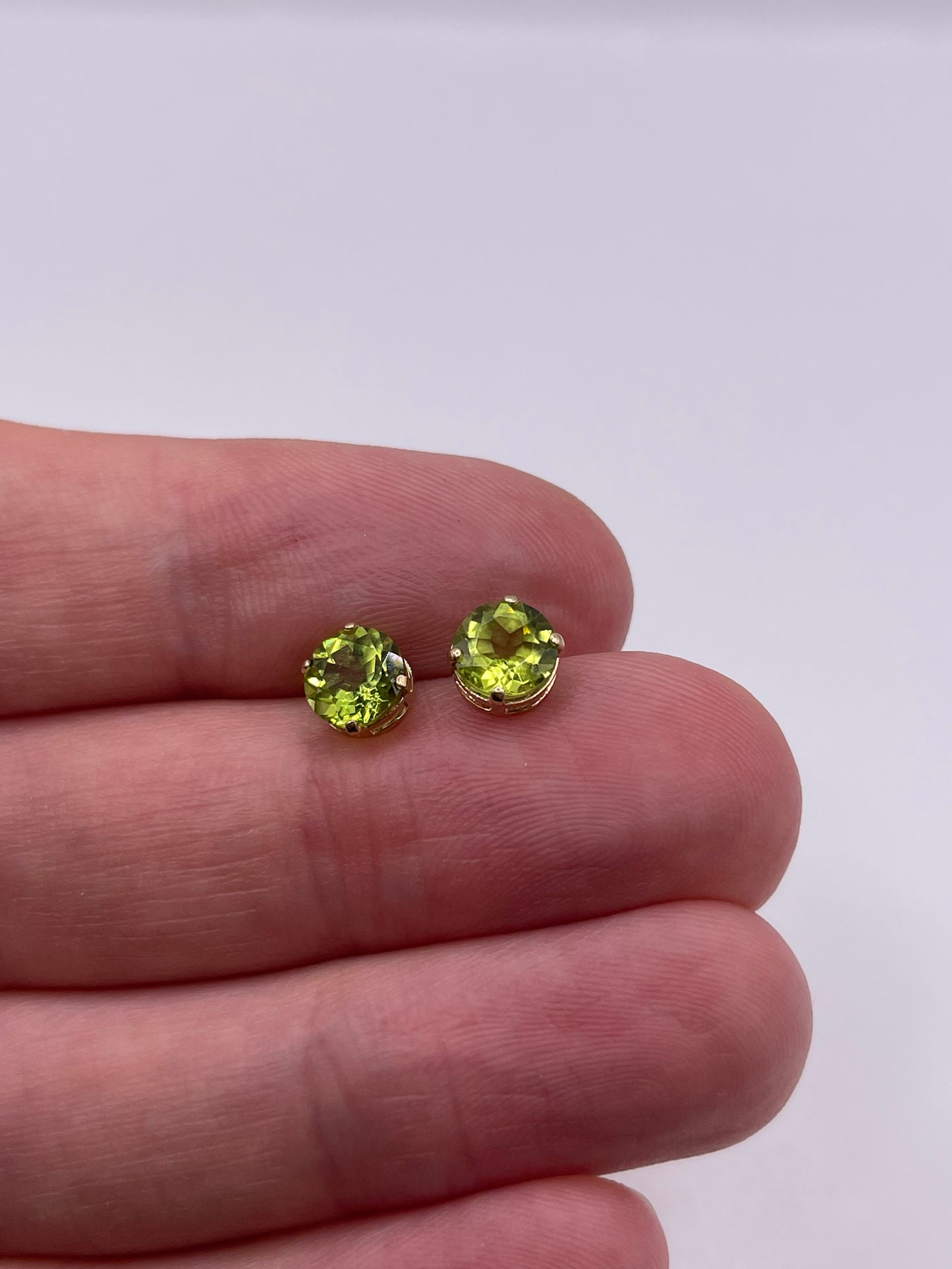 9ct gold peridot earrings