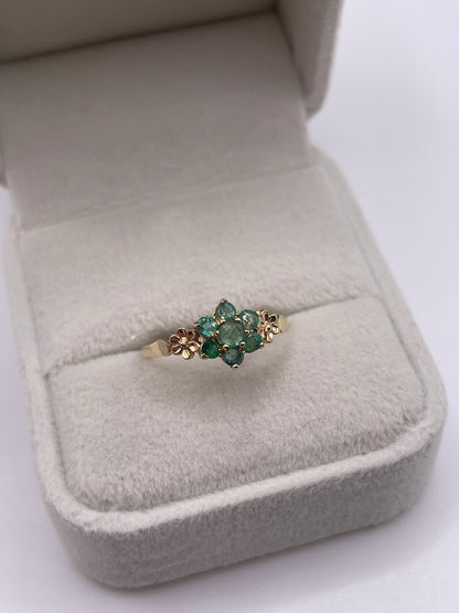 9ct gold emerald cluster ring