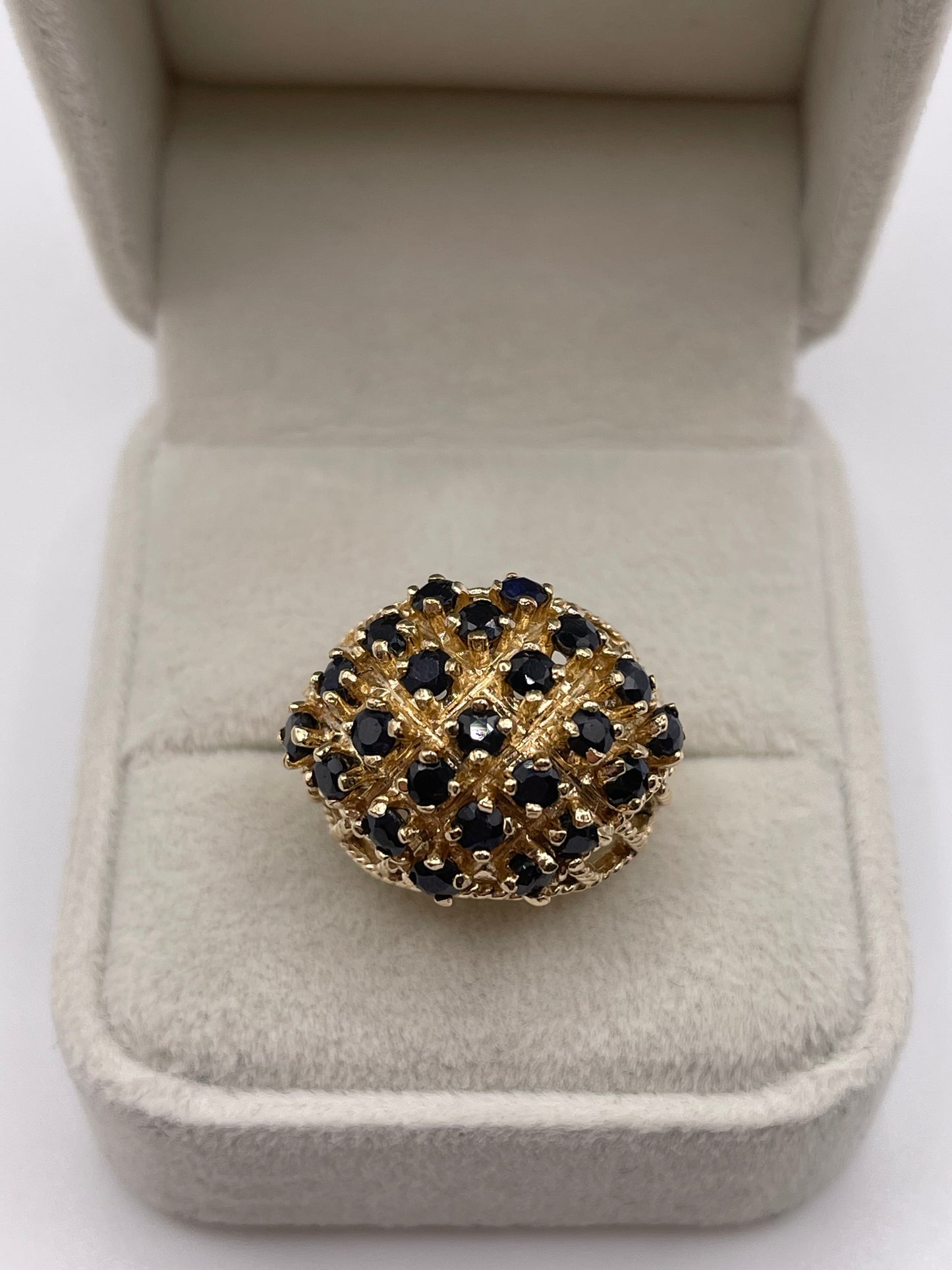 9ct gold sapphire cluster ring