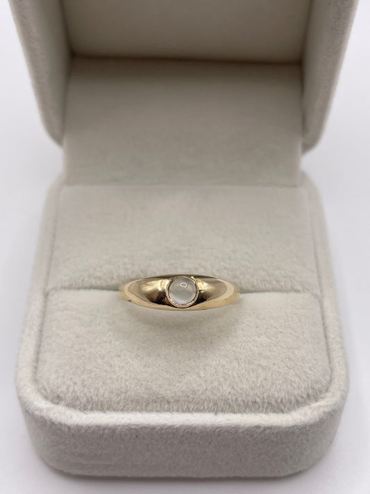 9ct gold moonstone gypsy ring