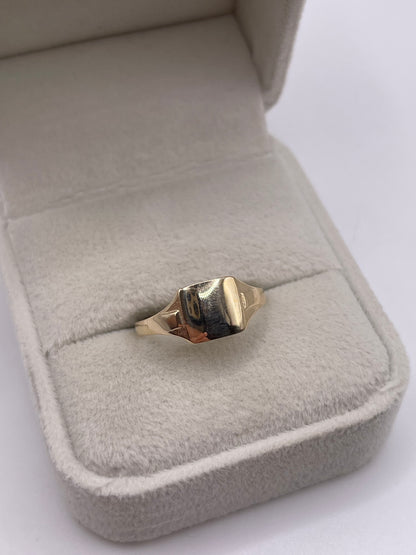 9ct gold signet ring