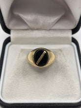 Load image into Gallery viewer, 9ct gold onyx signet ring
