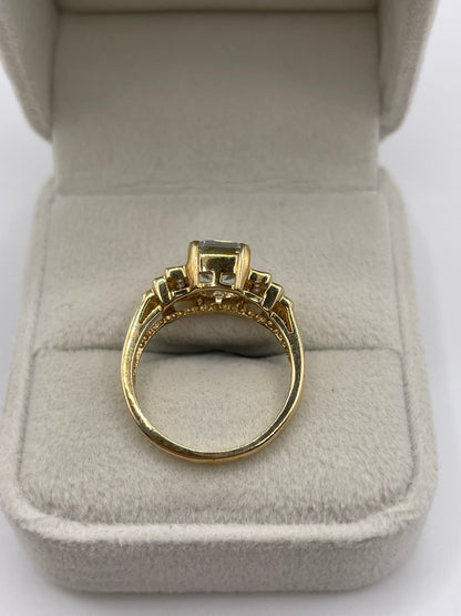 9ct gold aquamarine and diamond ring