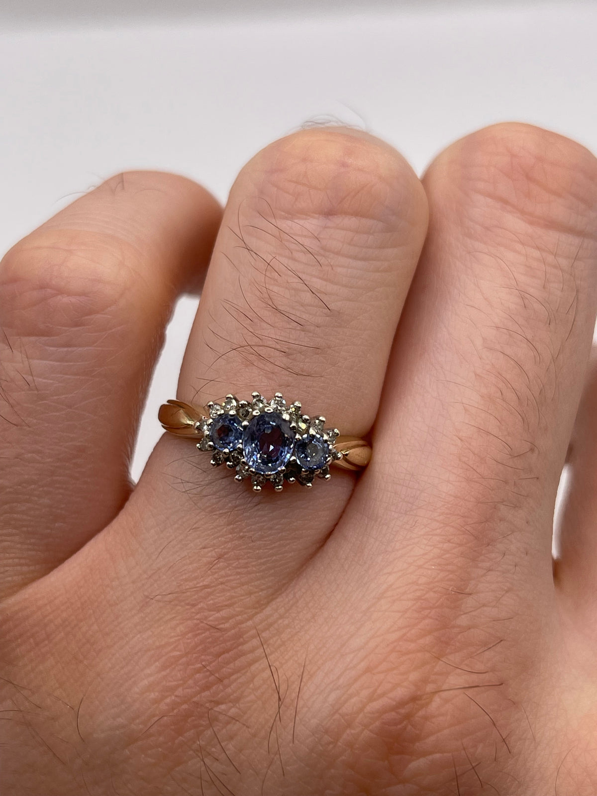 9ct gold sapphire and diamond ring