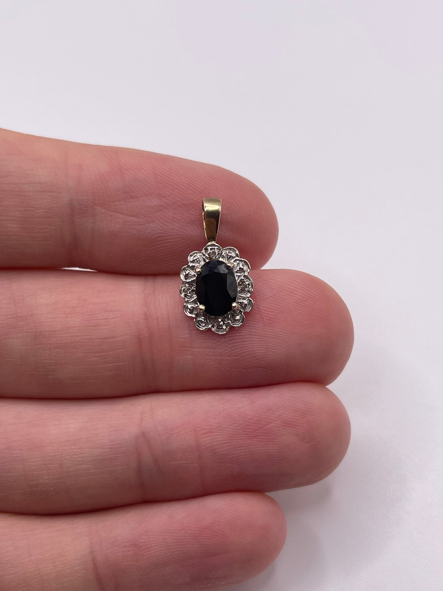 9ct gold sapphire and diamond pendant