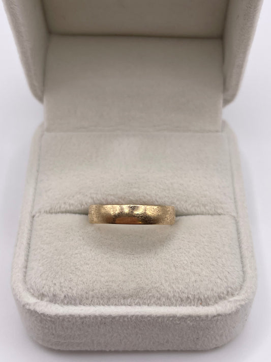 9ct gold band