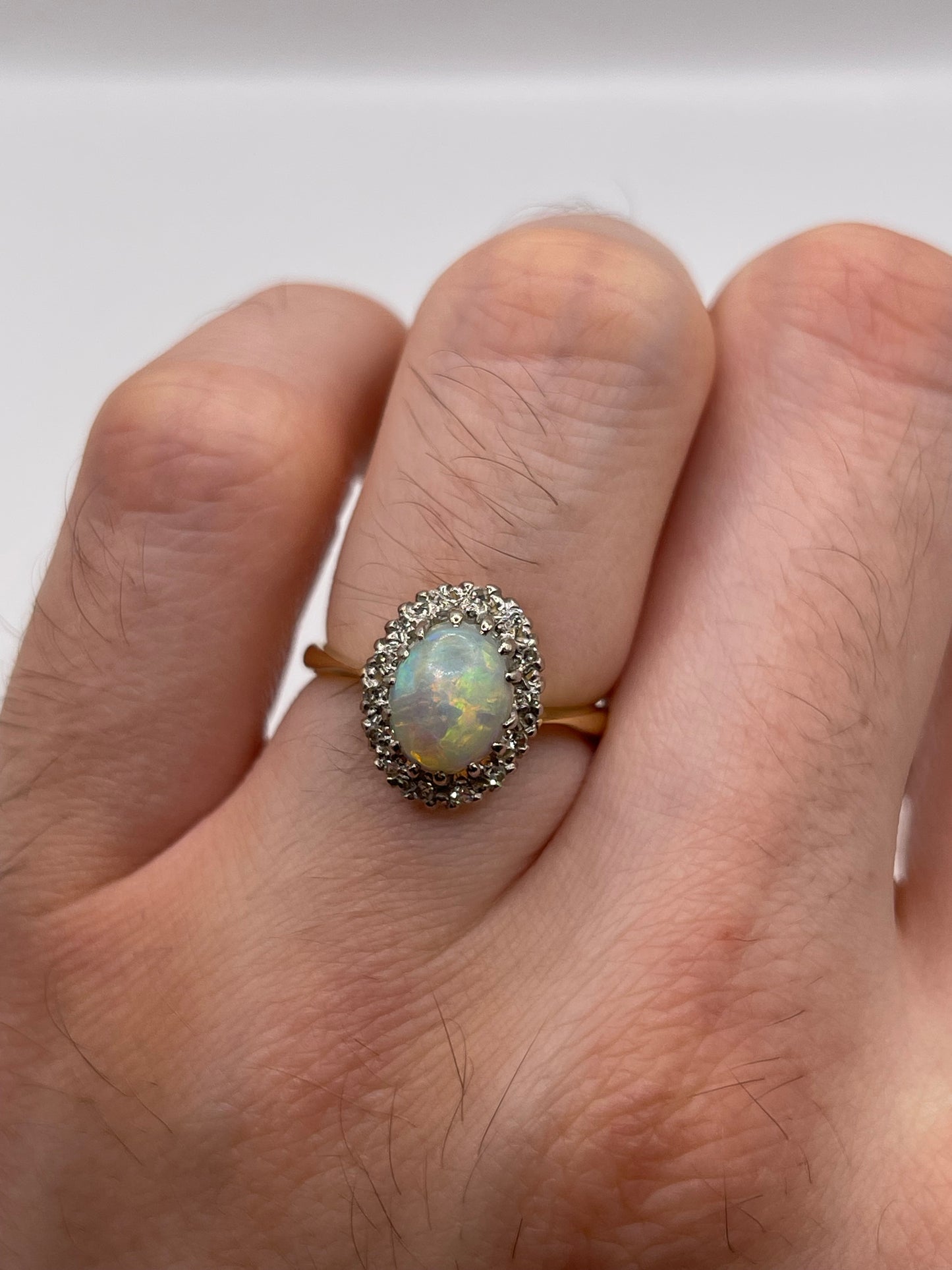 18ct gold opal and diamond ring