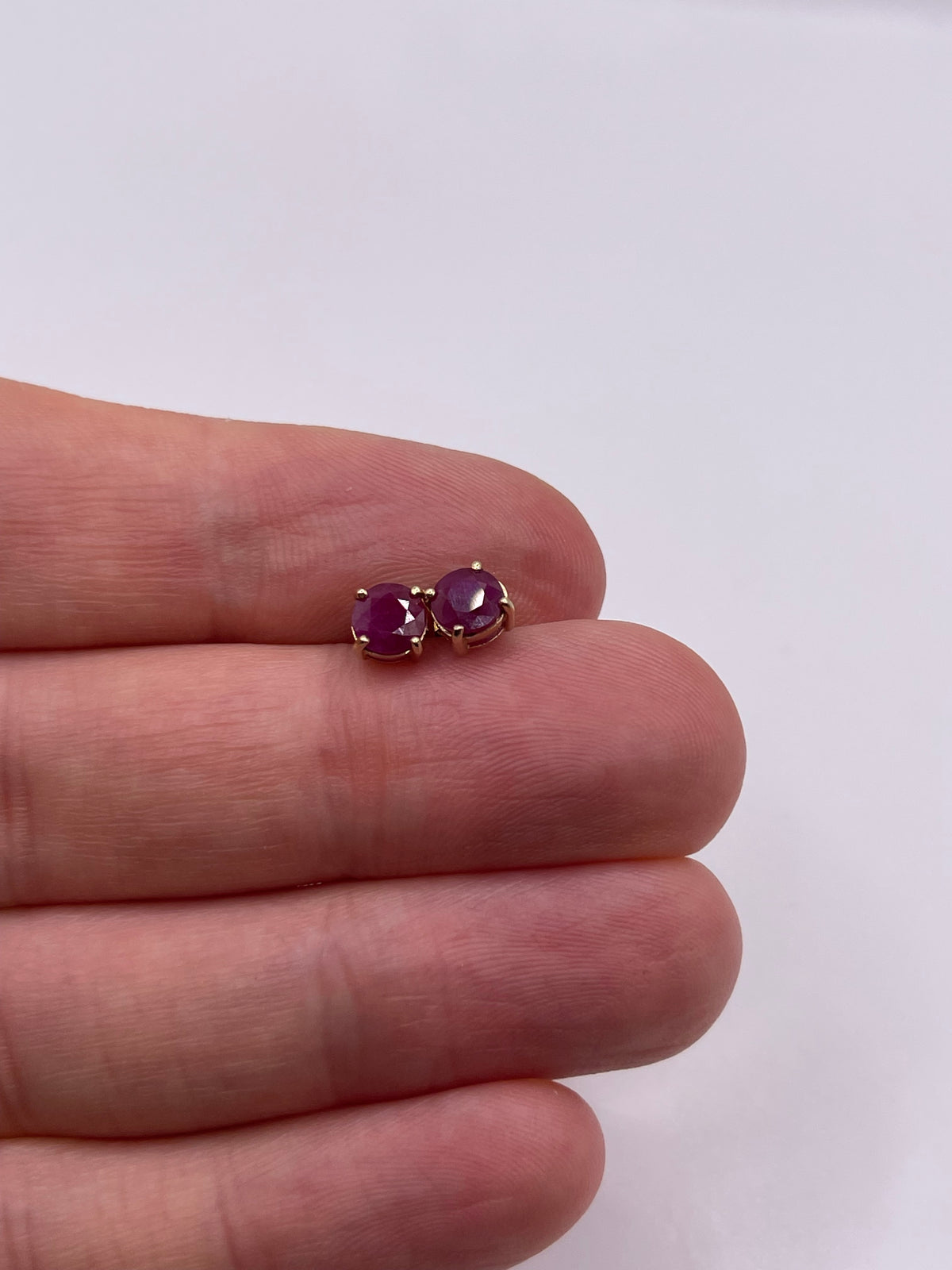 9ct gold ruby earrings